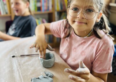 Warsztaty lepienia z gliny