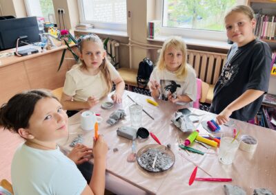 Warsztaty lepienia z gliny