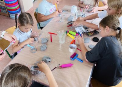 Warsztaty lepienia z gliny