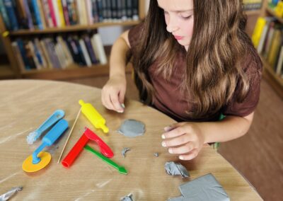 Warsztaty lepienia z gliny