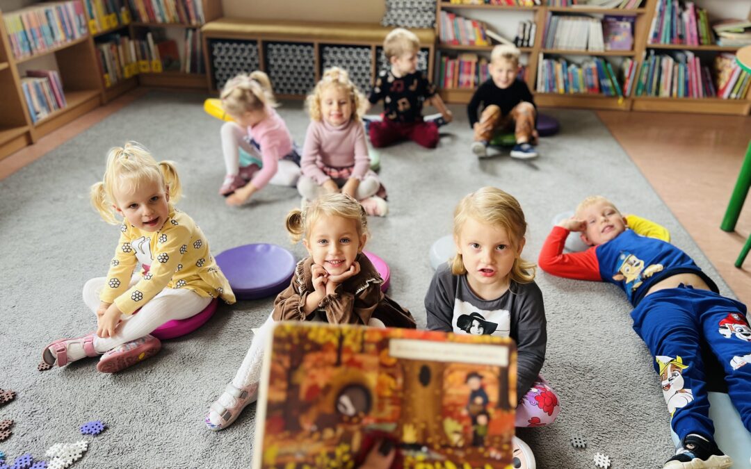 Jesienna wizyty przedszkolaków w bibliotece